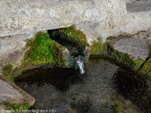 La Fontaine-Lavoir "Le Qué"