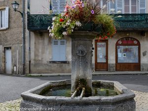 La Fontaine Place Delille