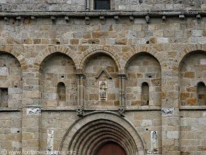 Sculptures de la façade