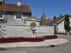 La Fontaine rue Neuve