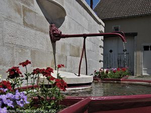 La Fontaine rue Neuve
