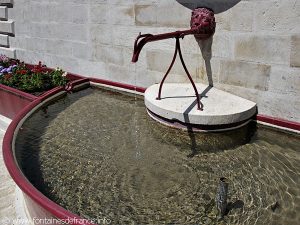 La Fontaine rue Neuve