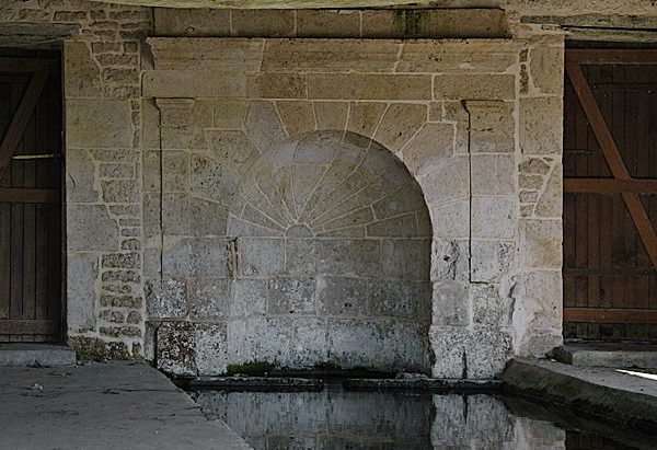 La Fontaine Lavoir de Foucambert