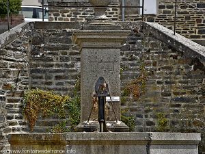 La Fontaine Place des Halles