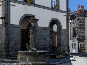 La Fontaine de l'Hôtel de Ville