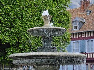 La Fontaine Place du Tribunal