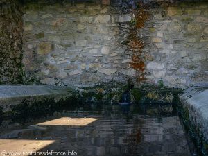 La Fontaine Sainte-Barbe et son Lavoir