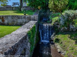 Source et Lavoir rue de la Cascade