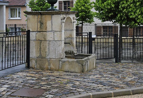 La Fontaine rue de la Liberté