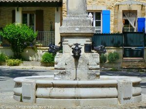 La Fontaine Place de la Faïencerie