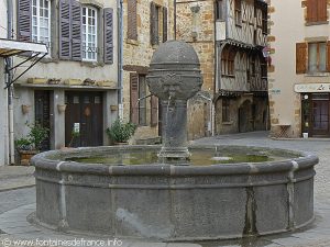 La Fontaine Place du Vieux Marché
