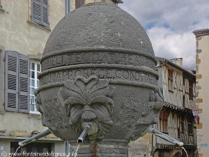 La Fontaine Place du Vieux Marché