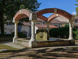 La Fontaine Place de la Fontaine