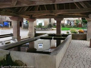 La Fontaine du Lavoir Place du Marais