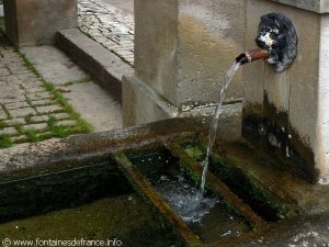La Fontaine du Lavoir Place du Marais