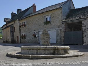 La Fontaine Place de la Crotz