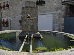 La Fontaine Place de la Crotz