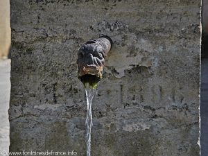 La Fontaine Place de la Crotz
