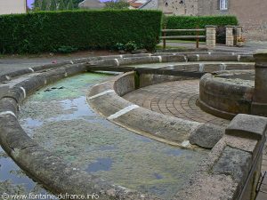 La Fontaine Lavoir Abreuvoir