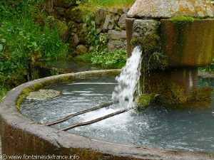 La Fontaine du Village de Bredons