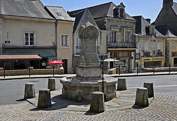 La Fontaine Place du Roi René