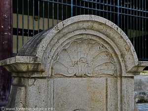 La Fontaine Place du Petit Marché
