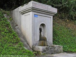 La Fontaine des Deux-Saints