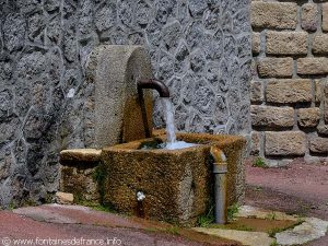 La Fontaine du Bourg