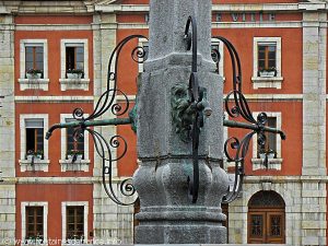 La Fontaine Place de l'Hôtel de Ville