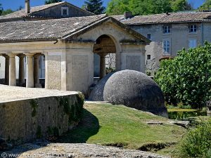 La Fontaine aux Ânes et le Lavoir