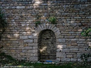 La Fontaine des Laides