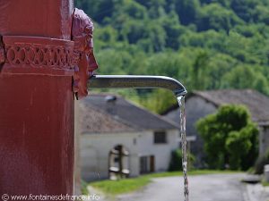 La Fontaine rue de l'Oppidum