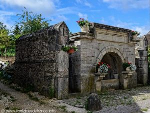 La Fontaine rue de la Fontaine