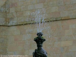 La Fontaine Place de l'Eglise