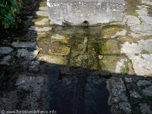 La Fontaine St-Caradec dite des Mariés