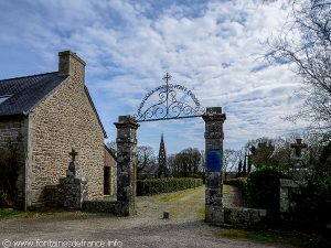 Entré du Sanctuaire de N-D du Guiaudet