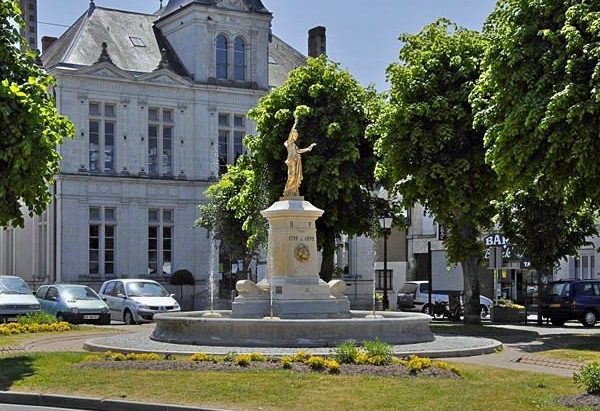 La Fontaine Place de l’Hôtel de Ville