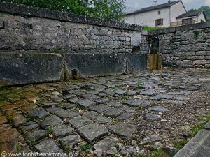 La Fontaine rue de la Fontaine