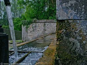 La Fontaine rue de la Fontaine