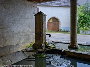 La Fontaine Lavoir rue du Fourneau