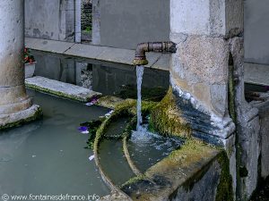 La Fontaine Lavoir rue du Fourneau