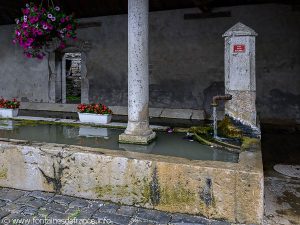 La Fontaine Lavoir rue du Fourneau