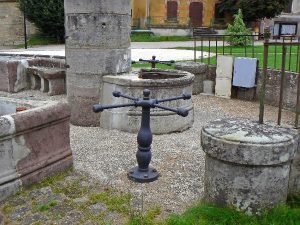 La Fontaine à Colonne