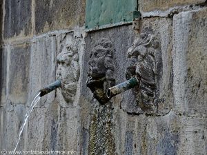 La Fontaine des Trois Têtes