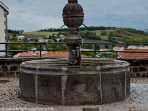 La Fontaine rue de la Mairie