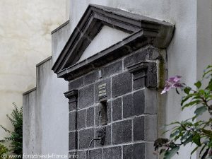 La Fontaine Square du Château