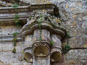 Dôme en forme de coquille jacquaire
