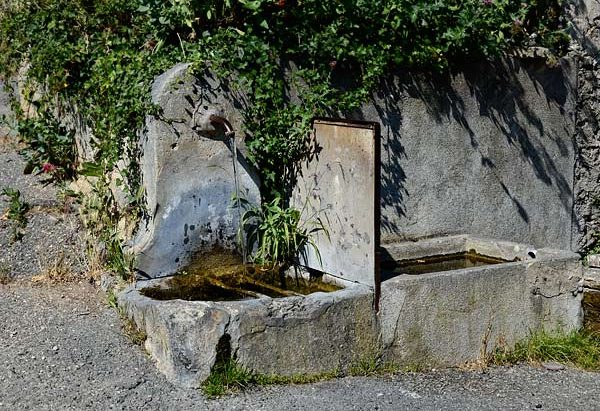 Les Fontaines rue des Granges