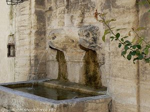 La Fontaine des Dauphins