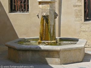 La Fontaine Place de la Victoire